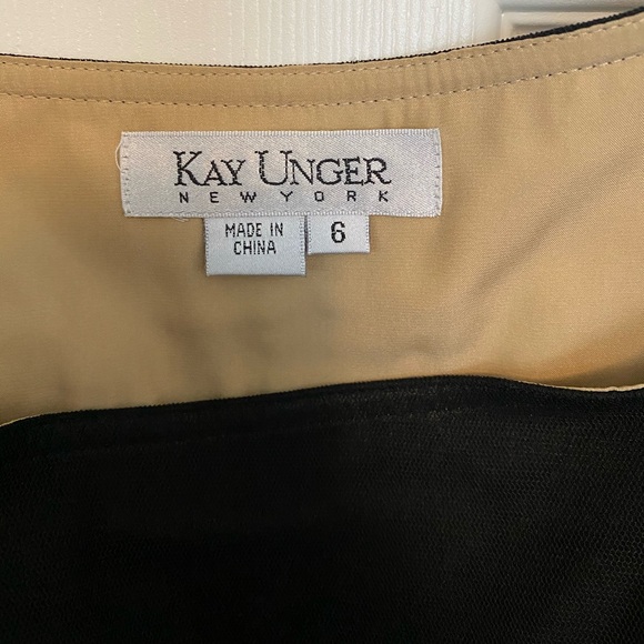 Kay Unger New York Jacket & Skirt size 6, two piece set
Gold silk jacket & skirt - Picture 11 of 14